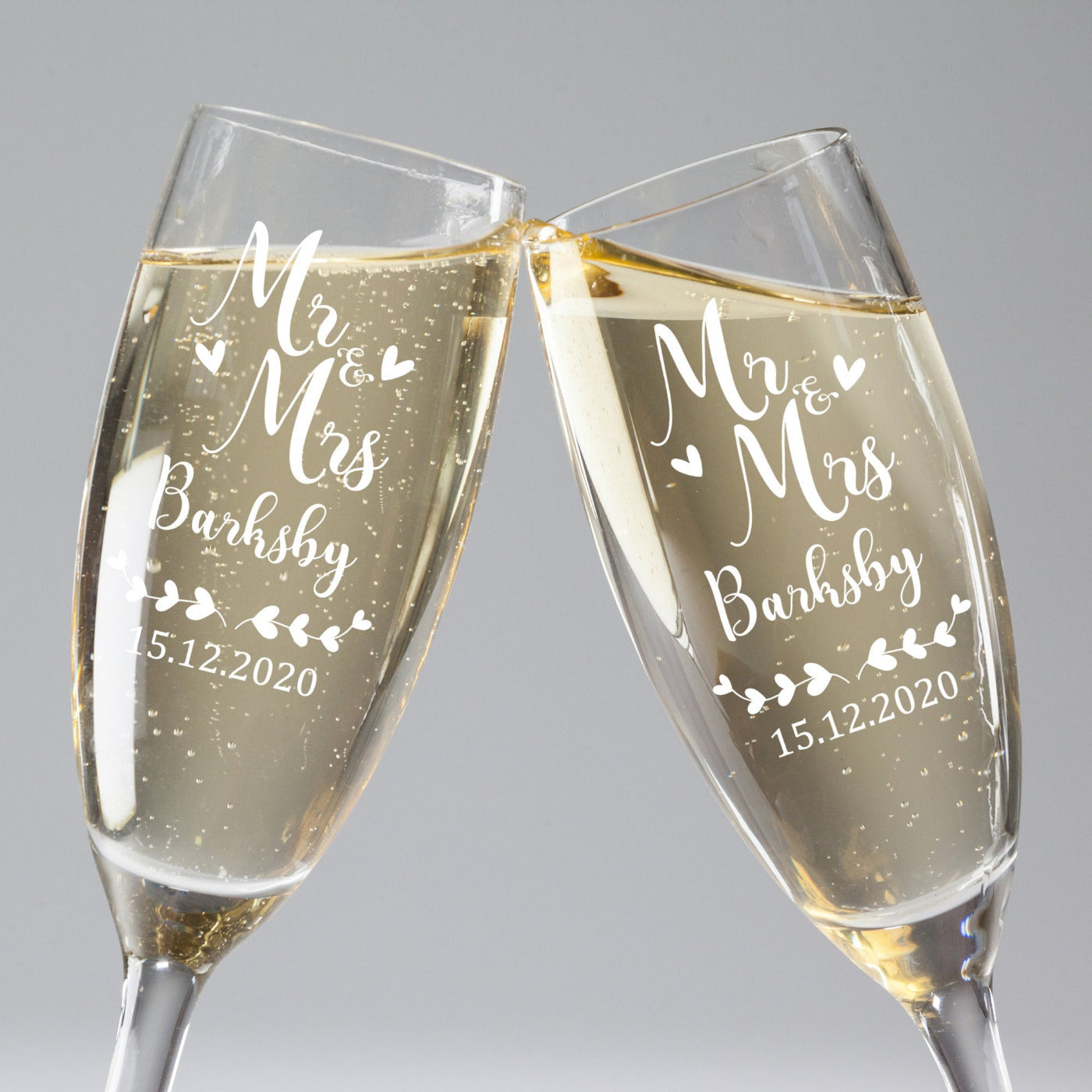 Personalised Wedding Champagne Flutes - Mr & Mrs with Heart Chain